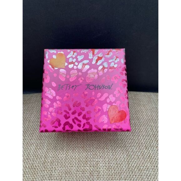 NWT Betsey Johnson Leopard "Mini Critters" Drop Dangle Cat Earrings in Gift Box - Picture 4 of 4